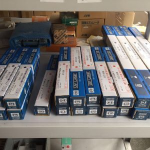 巖崎紫外線uv燈_巖崎紫外線uv燈!/g1i,鹵素燈