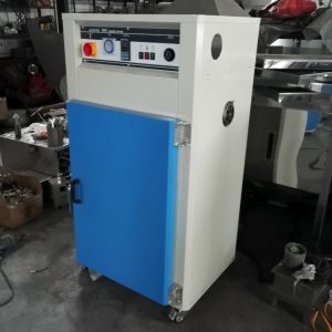 熱風循環干燥箱_電加熱工業烘箱熱風循環干燥箱廠家直銷可定做